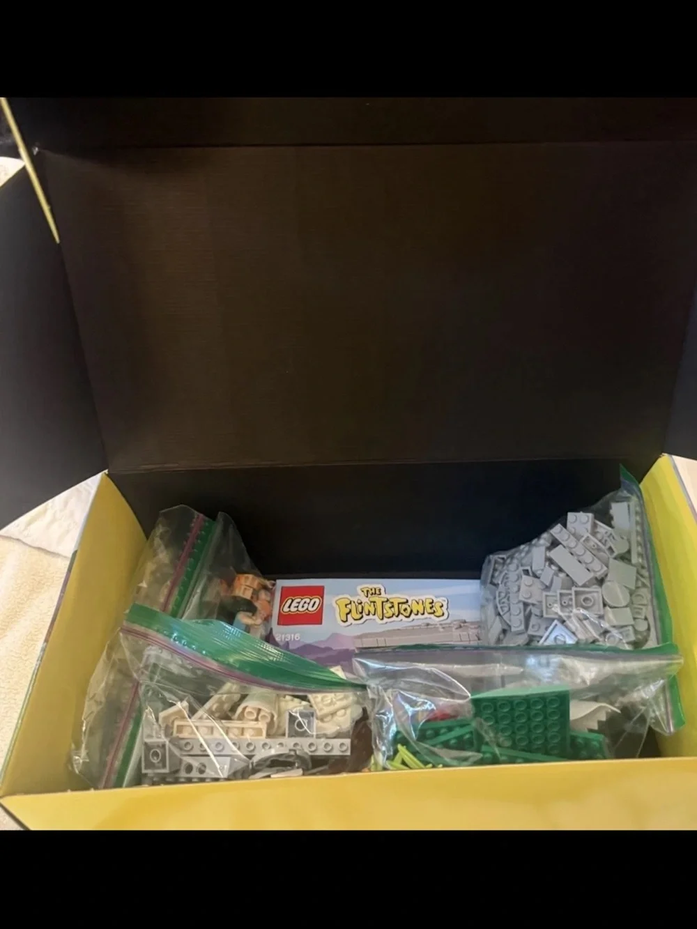 LEGO Ideas RETIRED: The Flintstones (21316) COMPLETE w Manual And Original Box